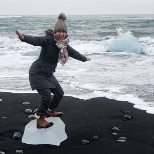 Meet your Posher, Felicia